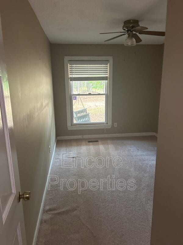 Building Photo - 1916 S Main St