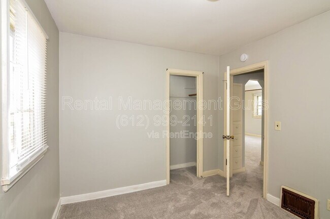 Building Photo - 4400 Xenia Ave N