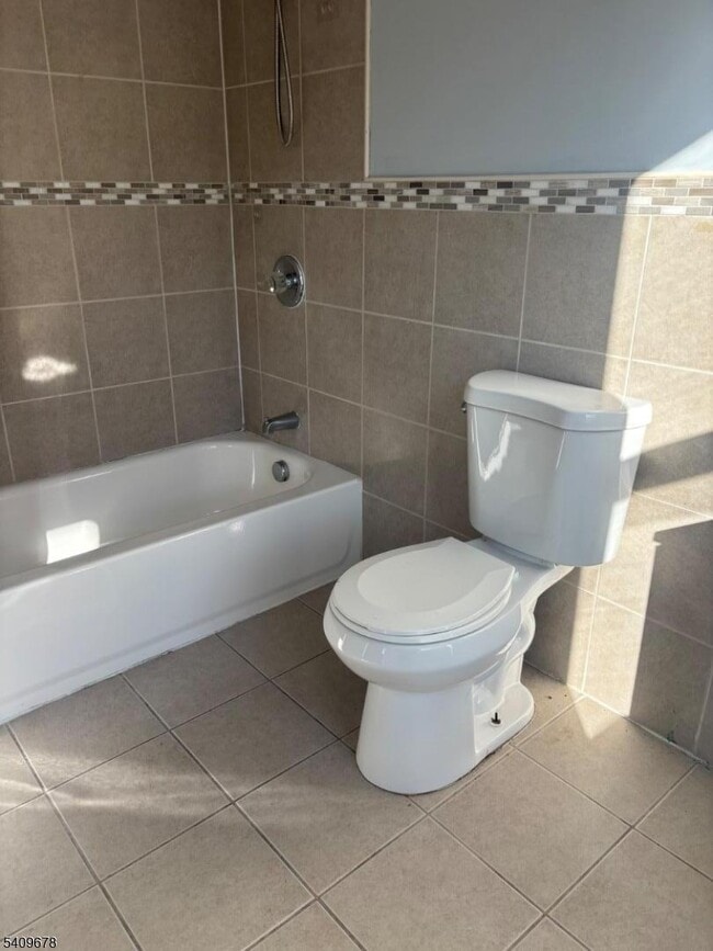 Building Photo - 309 S 11th St