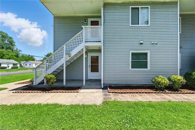 Building Photo - 117 Roane Dr