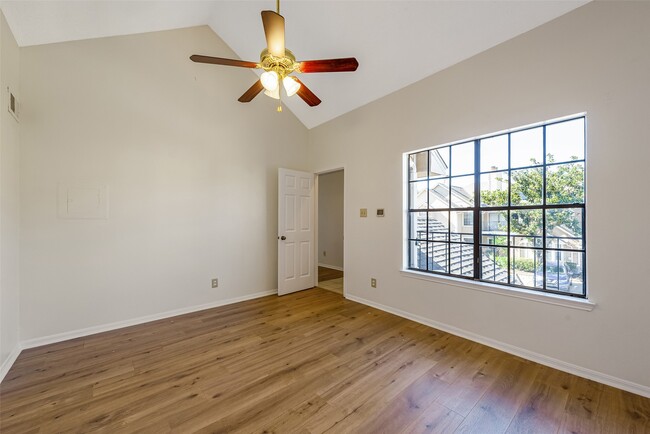 Building Photo - 2300 Old Spanish Trl