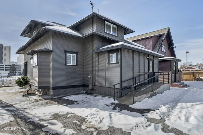 Building Photo - 33 W 8th St