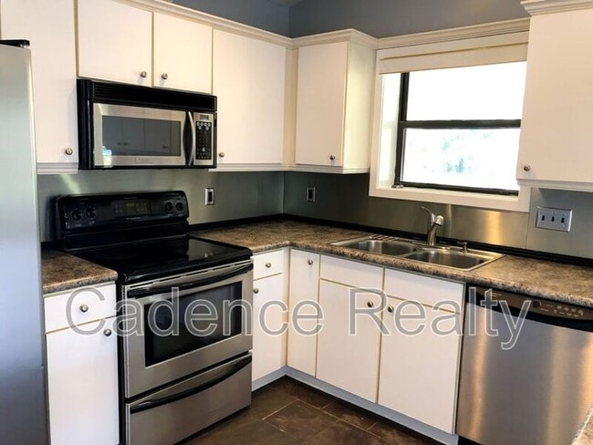 Building Photo - 306 Halyard Ct