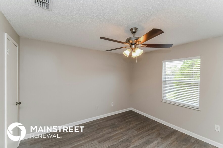 Building Photo - 11848 Minford Cir S