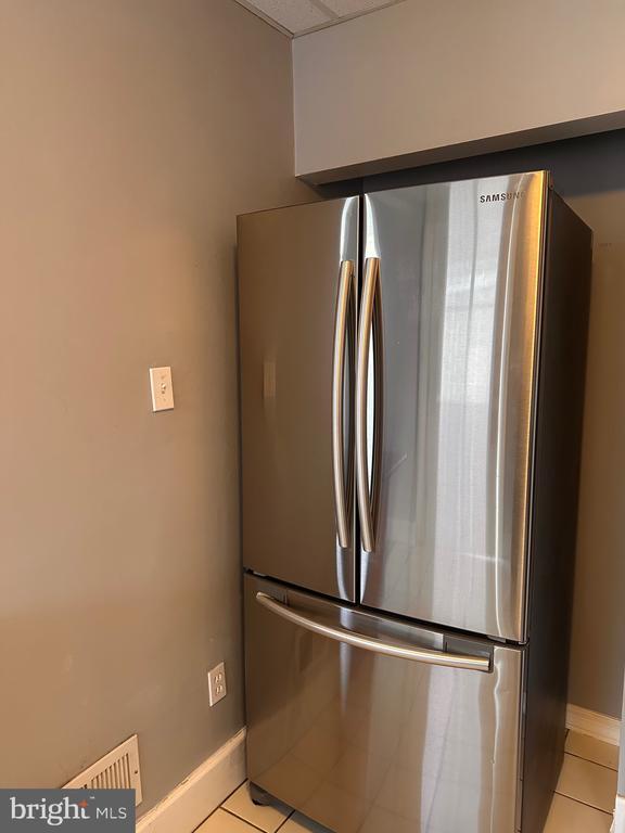 Building Photo - 300 S 3rd Ave