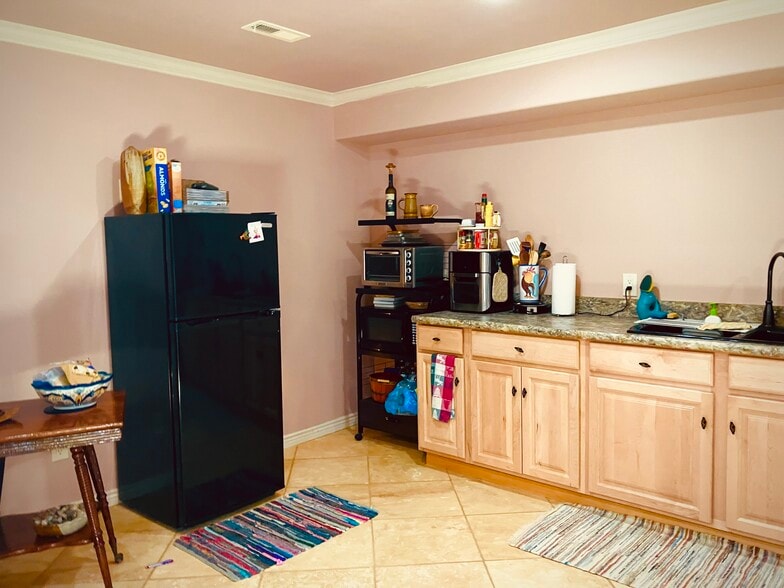 Building Photo - 3036 Kincaid Rd