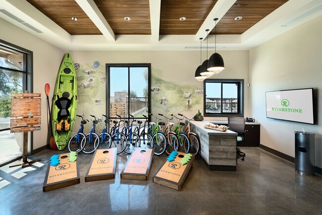 Building Photo - 583 Crescent Ln