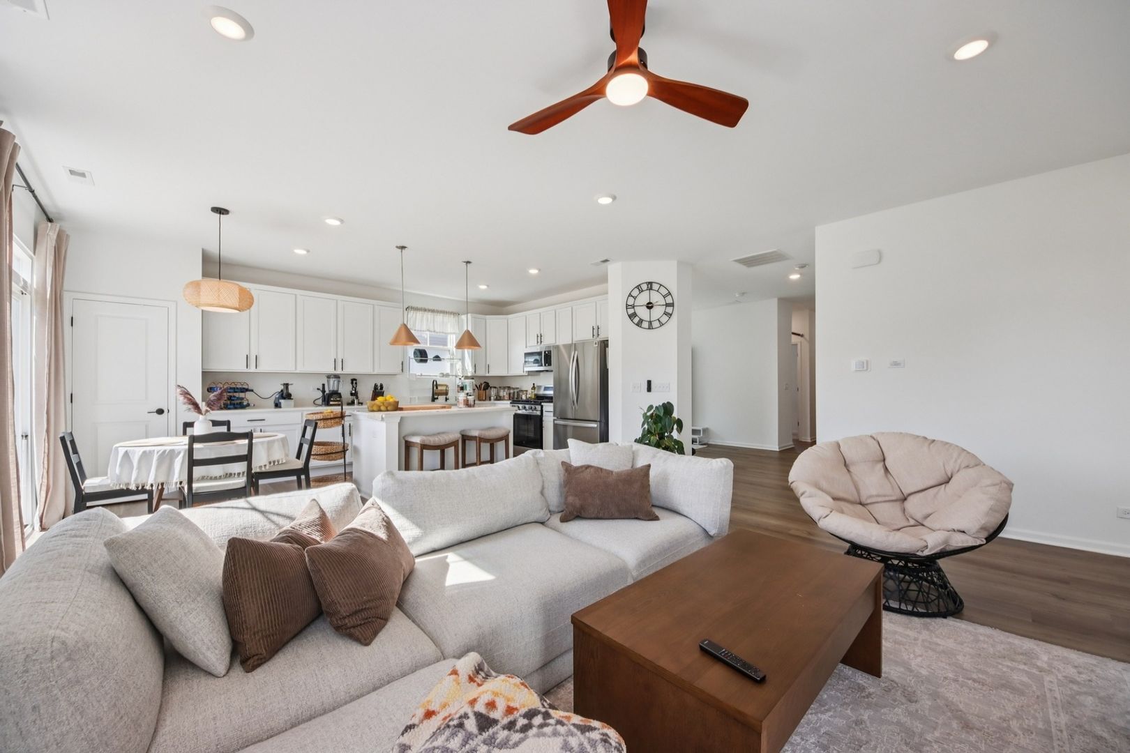 Building Photo - 714 Alberta Ave