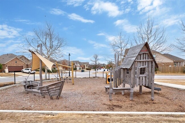 Building Photo - 307 Simmental Loop