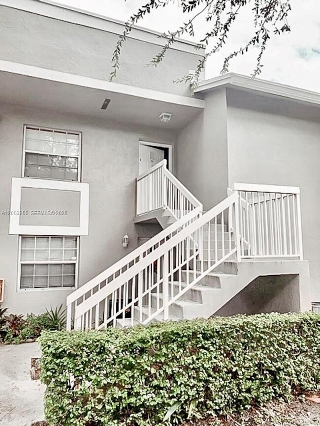 Building Photo - 464 NE 210th Cir Terrace