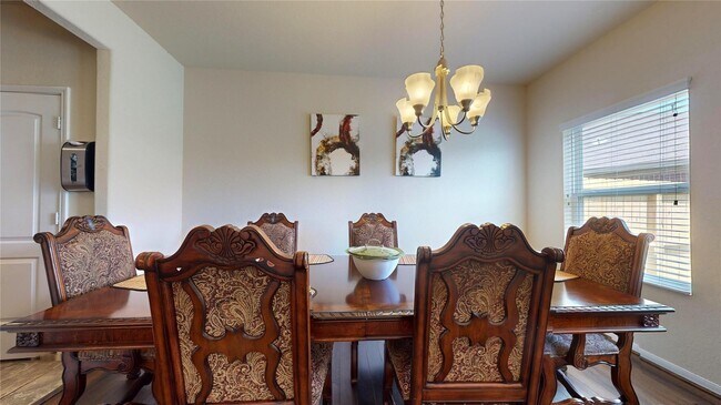 Building Photo - 3202 Cabin Wood Way