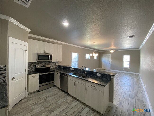 Building Photo - 1020 Mellow Breeze