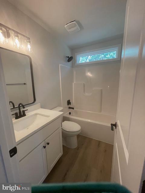 Building Photo - 512 Livingstone St