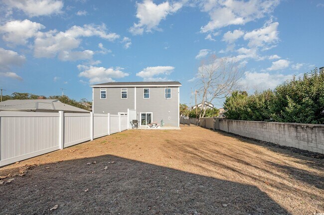 Building Photo - 503 30th Ave N