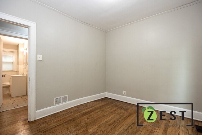 Building Photo - 3740 Tyler St