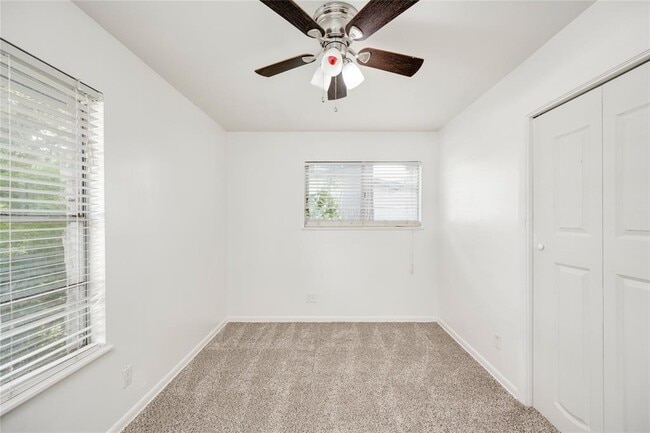 Building Photo - 809 Neans Dr