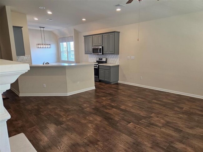 Building Photo - 2832 Coral Valley Dr