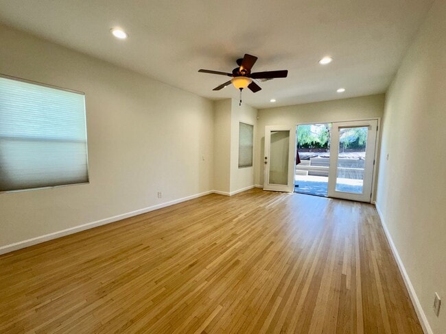 Building Photo - Stunning 3-bedroom, 2-bathroom home in Leimert Park area