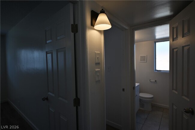 Building Photo - 378 N 13th St
