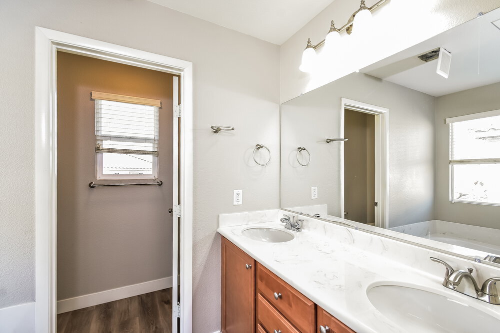 Building Photo - 9004 Tropical Tide Ct