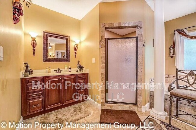 Building Photo - 682 E Mourning Dove Ct