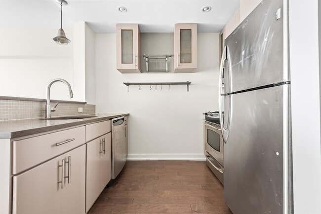 Building Photo - 3312 Hudson Ave