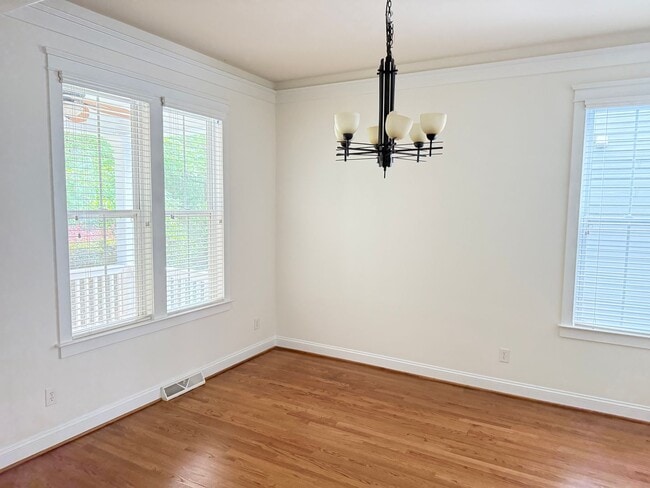 Building Photo - Charming 4-Bedroom Home in Monteith Park – Prime Huntersville Location