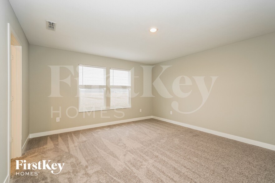 Building Photo - 2356 S Carlota Dr