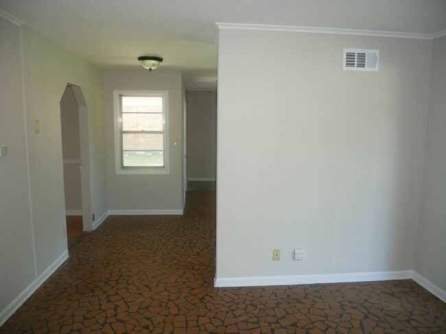 Building Photo - 8367 Dottley Dr