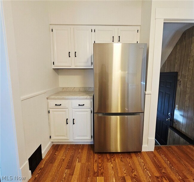 Building Photo - 3110 W 111th St