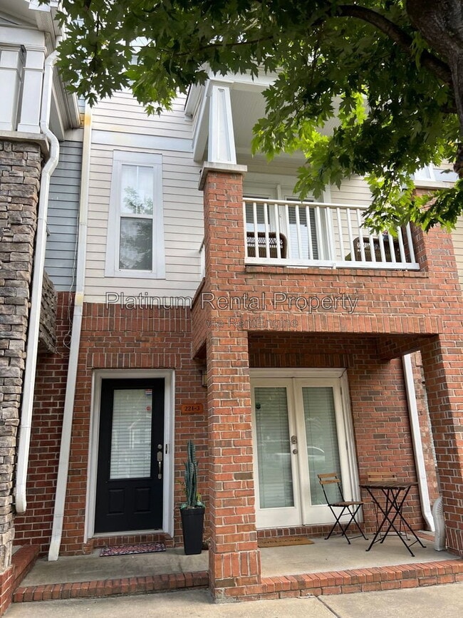 Building Photo - 221 16th St NW