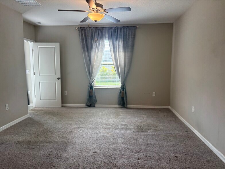 Building Photo - 9663 Channing Hill Dr