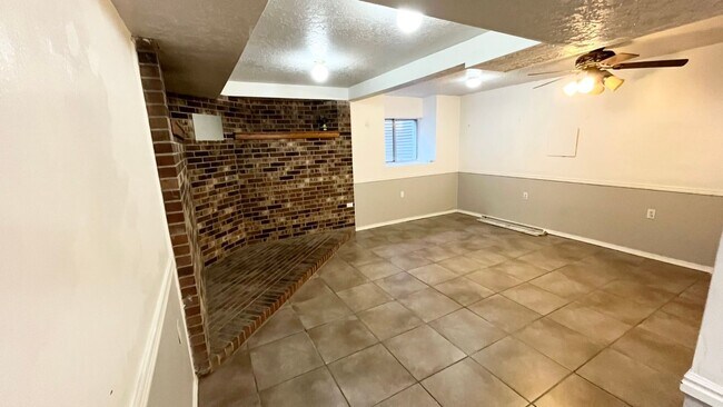 Building Photo - 55 E 11000 S