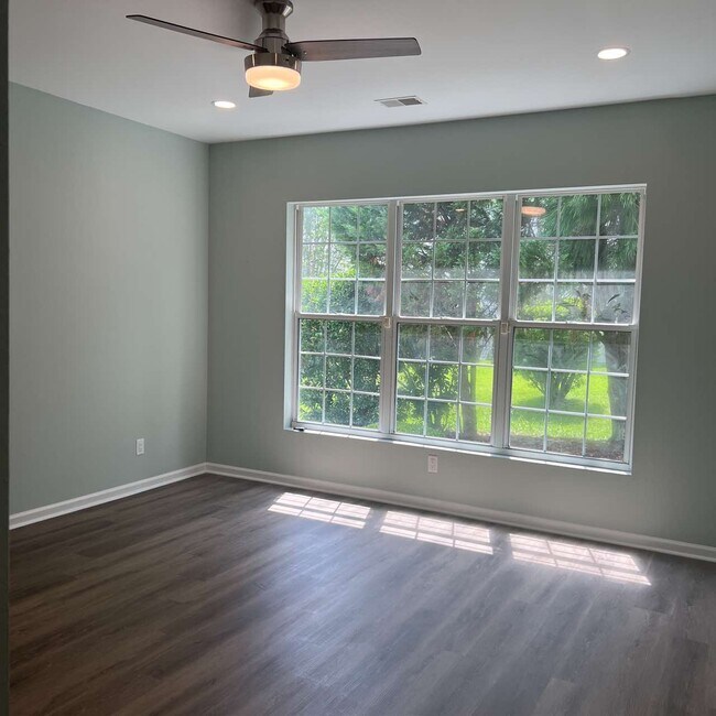Building Photo - 116 Cypress Run