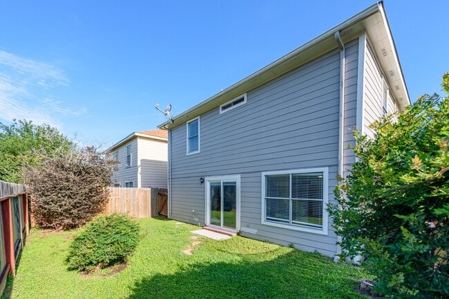 Building Photo - 11710 Fossil Rock Ln