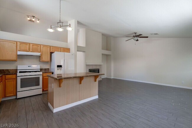 Building Photo - 681 Quiet Stream Ct