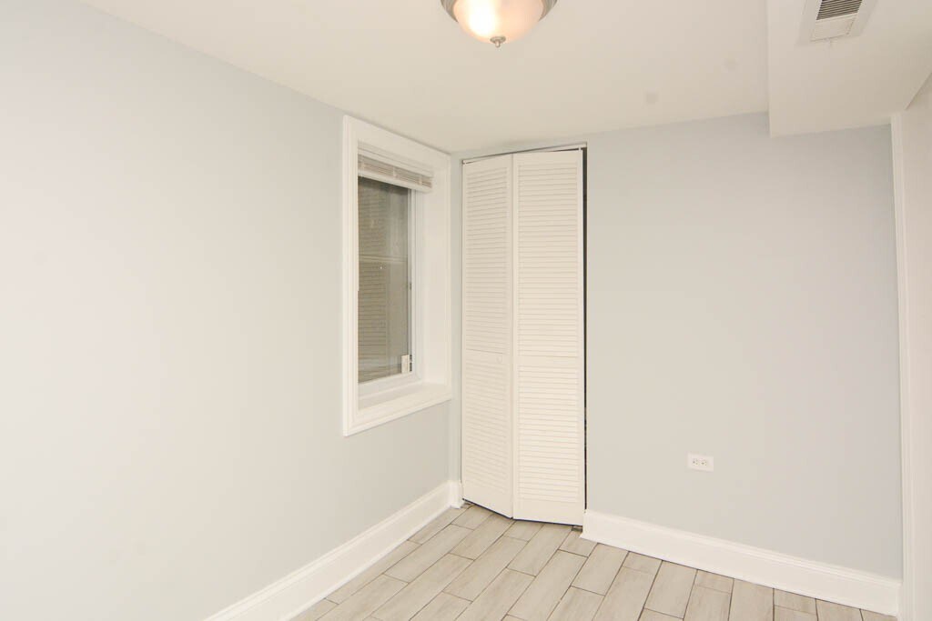 Building Photo - 2970 N Ridgeway Ave