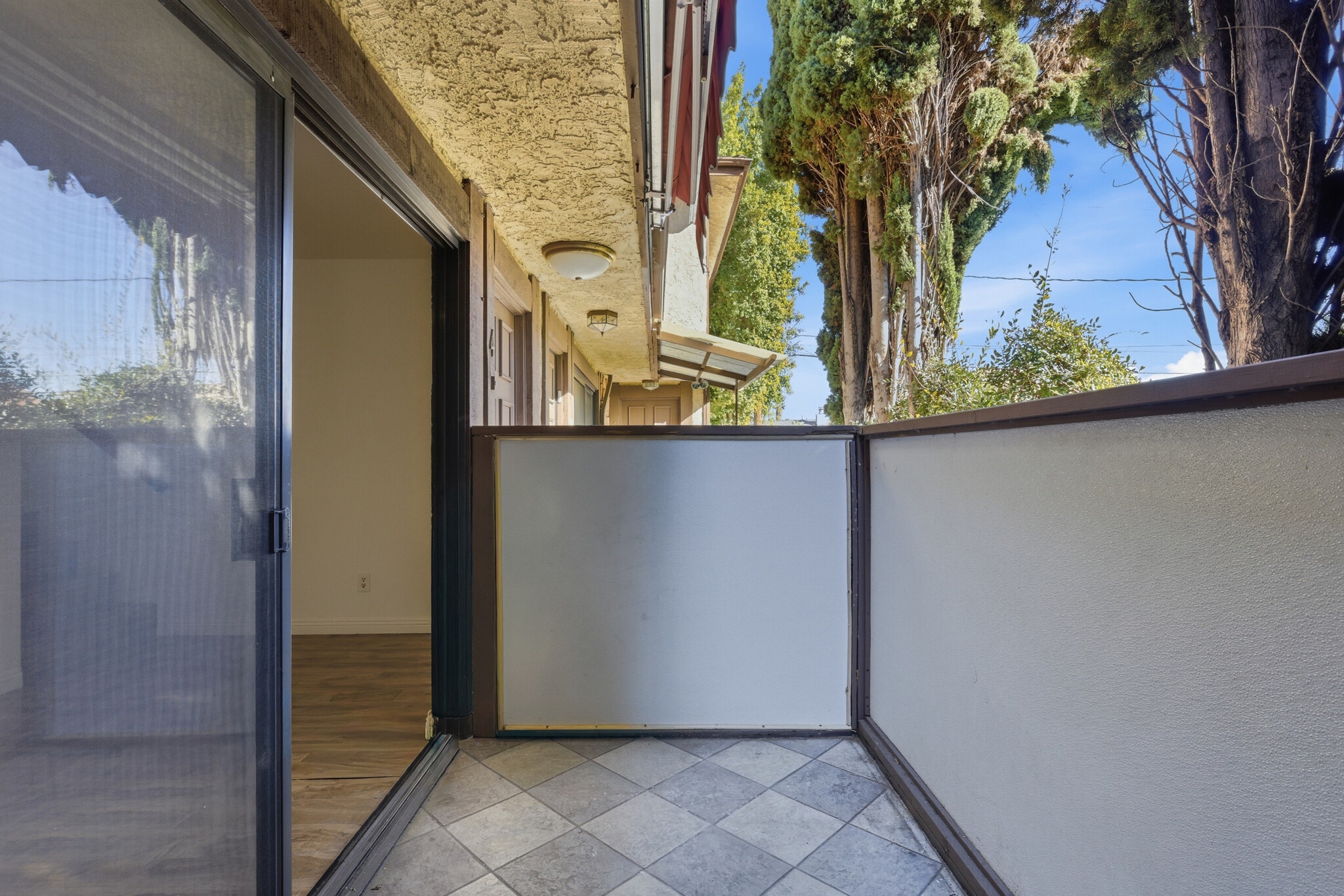 Patio - 1348 N Orange Dr