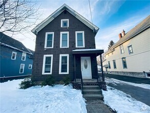 Building Photo - 622 Sherman St