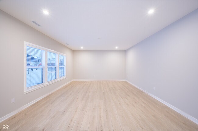 Building Photo - 7294 Broadview Ln