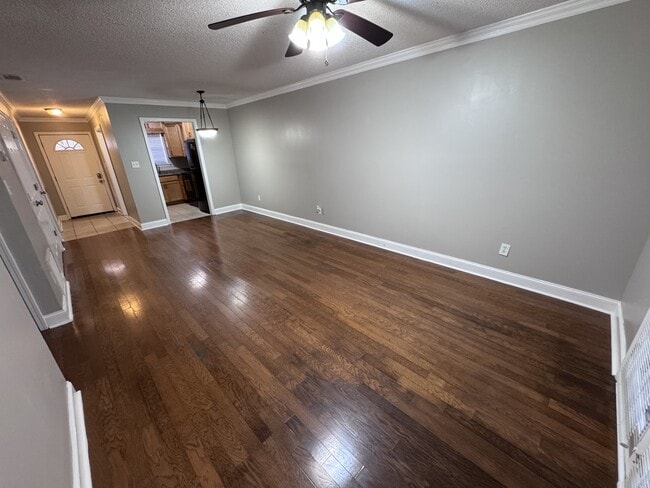 Building Photo - 1055 Baxter St