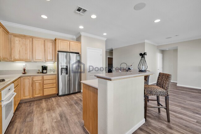 Building Photo - 400 Plover Ct