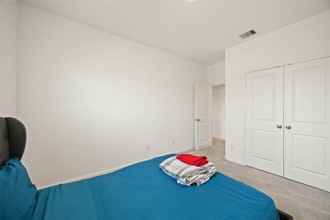 Building Photo - 4238 Redford Valley Rd