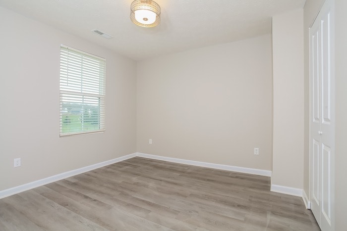 Building Photo - 5868 Anne Marie Dr