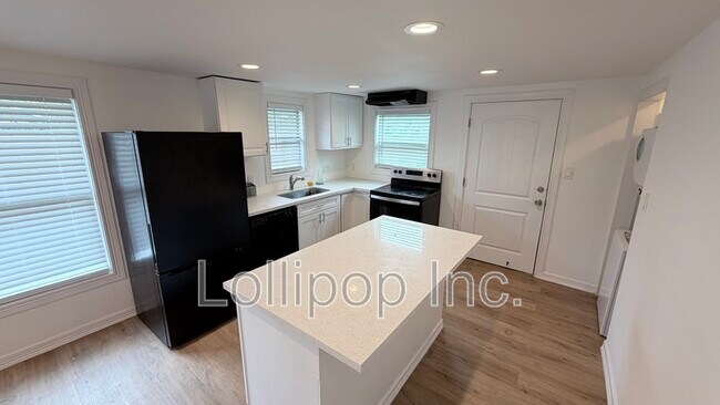 Building Photo - 2617 Sam Wilson St