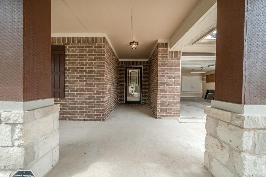 Building Photo - 304 Jack Ryan Ln