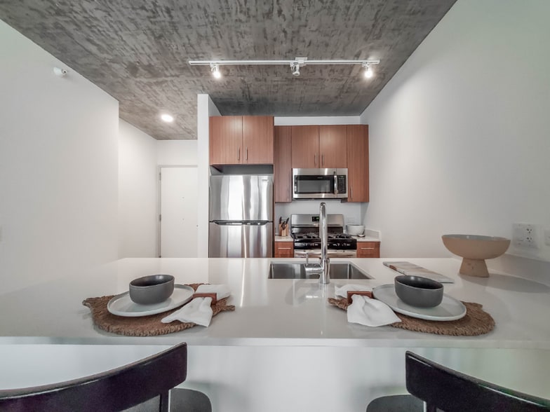 Building Photo - 1378 S Wabash Ave