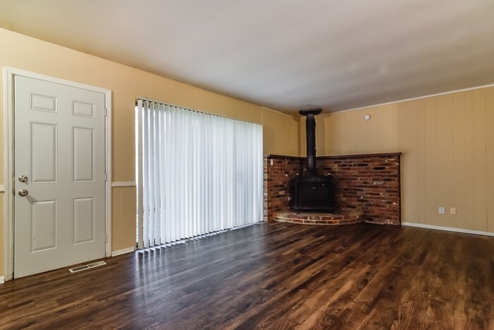 Building Photo - 3232 Bluebell Ln