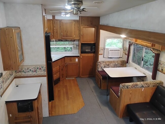 Building Photo - 379 Co Rd 3425