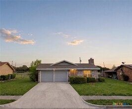 Building Photo - 5707 Dan Dr